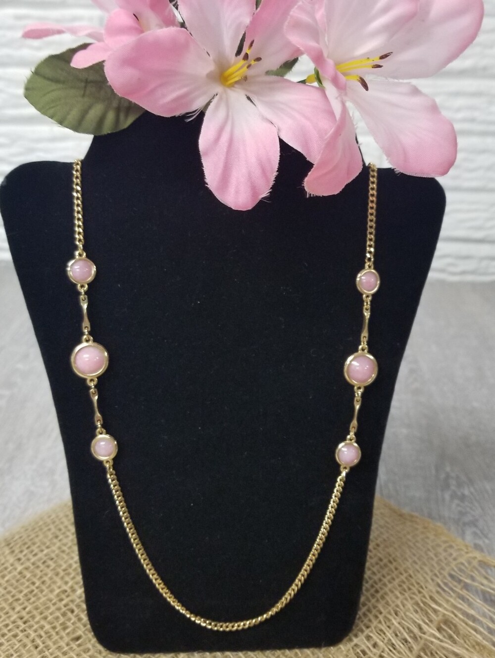 Sarah Coventry Vintage "Pink Parfait" Station Necklace